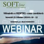 Una mano che regge un computer portatile e la scritta con titolo e data del webinar per clienti Winsinfo